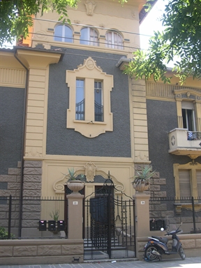 Villino in stile eclettico